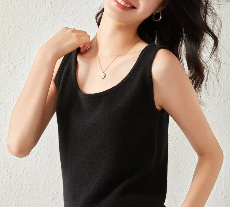 Ivanna Quinn Cashmere V-nyakú
