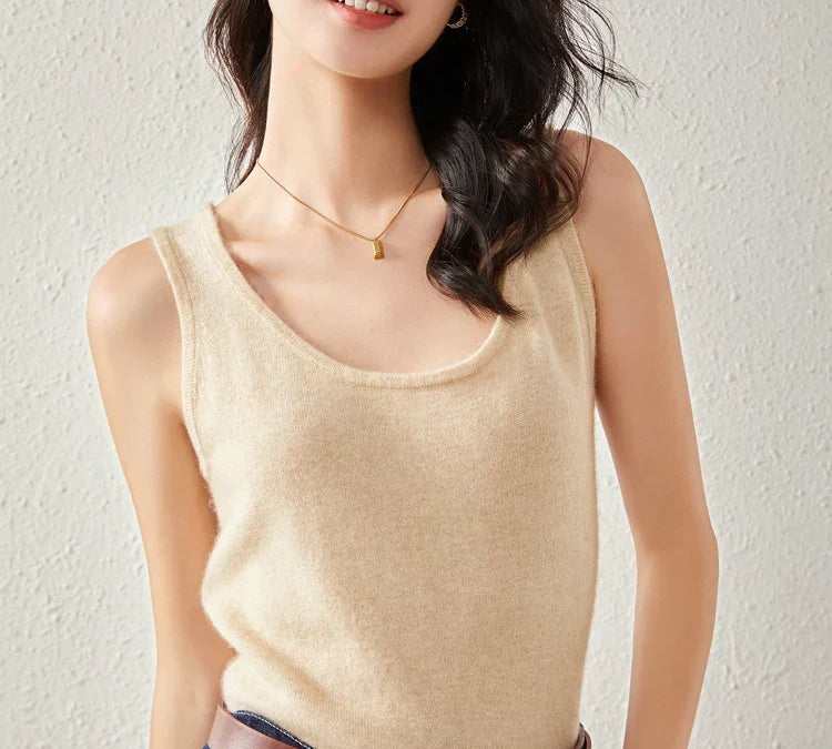 Ivanna Quinn Cashmere V-nyakú
